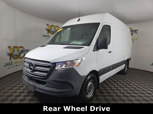 Used 2021 Mercedes-Benz Sprinter 144 Cargo w/ Driver Convenience Package image 3
