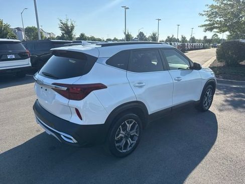 Used 2022 Kia Seltos EX AWD/4WD image 7