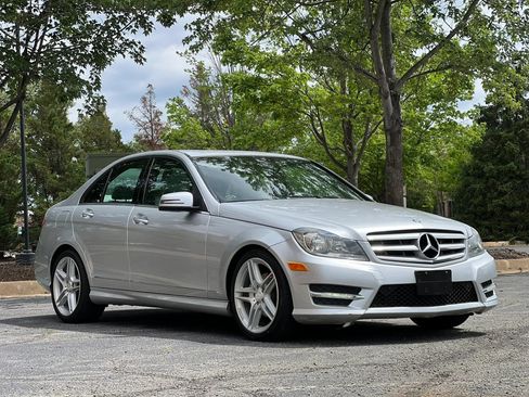 Used 2013 Mercedes-Benz C 250 Sedan w/ Multimedia Pkg image 7