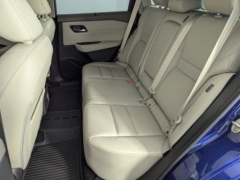 Used 2021 Nissan Rogue SL image 31