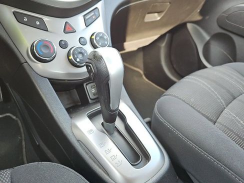 Used 2017 Chevrolet Sonic LT image 10