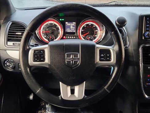 Used 2019 Dodge Grand Caravan GT FWD image 32