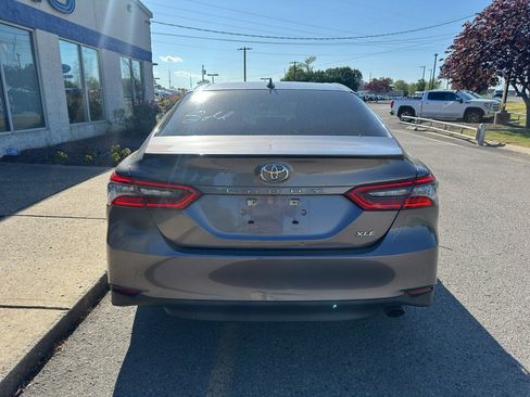 Used 2022 Toyota Camry XLE image 5