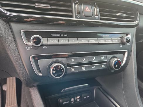 Used 2020 Kia Optima LX image 35