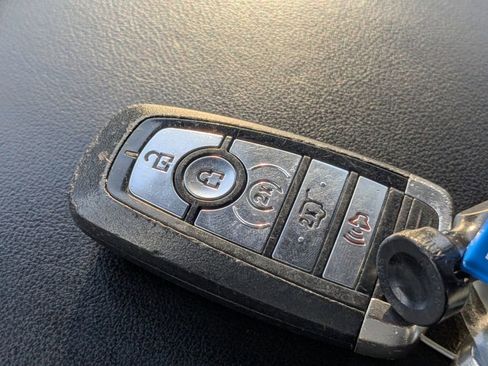 Used 2020 Ford Explorer XLT w/ Equipment Group 202A image 32