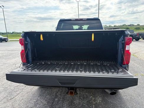 Used 2022 Chevrolet Silverado 2500 Custom w/ Custom Convenience Package AWD/4WD image 10