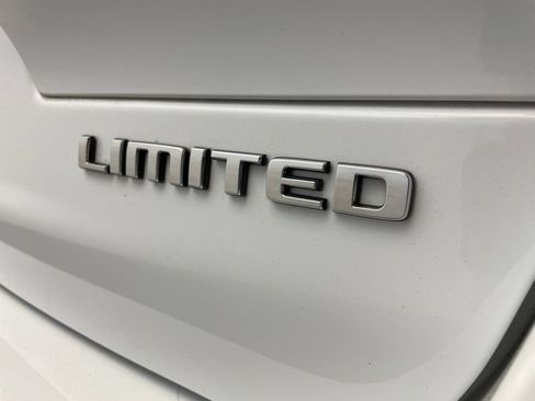 Certified 2024 Jeep Grand Cherokee L Limited RWD image 10