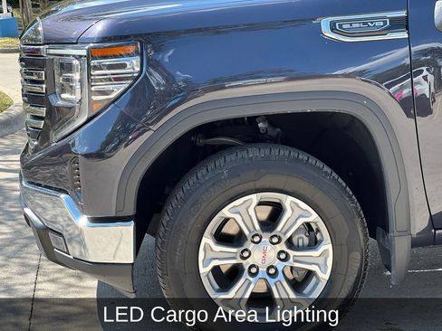 Used 2025 GMC Sierra 1500 SLT AWD/4WD image 27