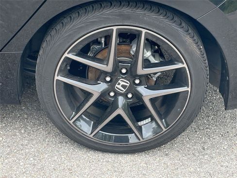 Used 2024 Honda Civic Sport Touring image 10