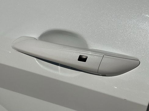 Used 2025 Hyundai Elantra SEL image 10