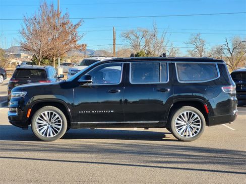 Used 2022 Jeep Grand Wagoneer Series III image 4