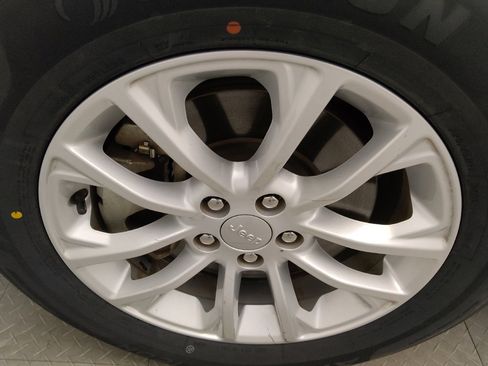 Used 2022 Jeep Cherokee Latitude Lux image 31