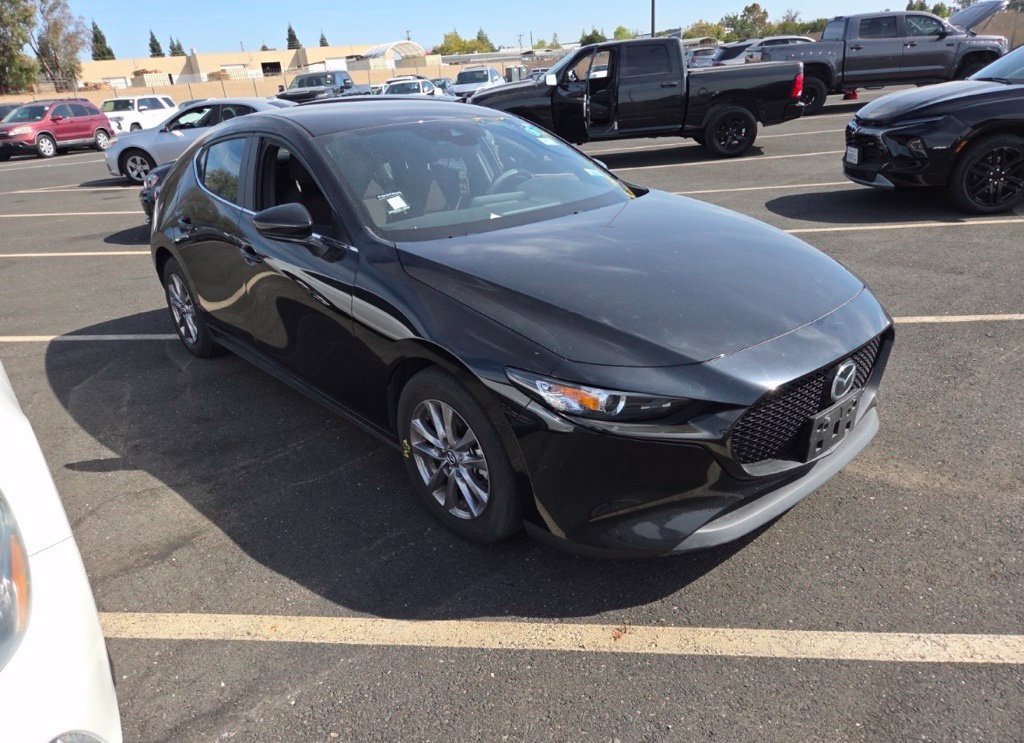 Used 2022 MAZDA MAZDA3 s FWD image 2