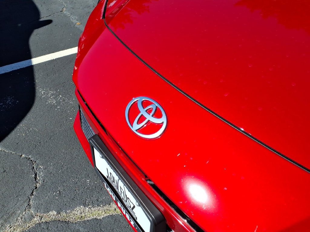 Used 2026 Toyota Camry XLE FWD image 26