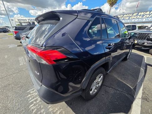 Used 2020 Toyota RAV4 XLE w/ All Weather Liner Package FWD image 3