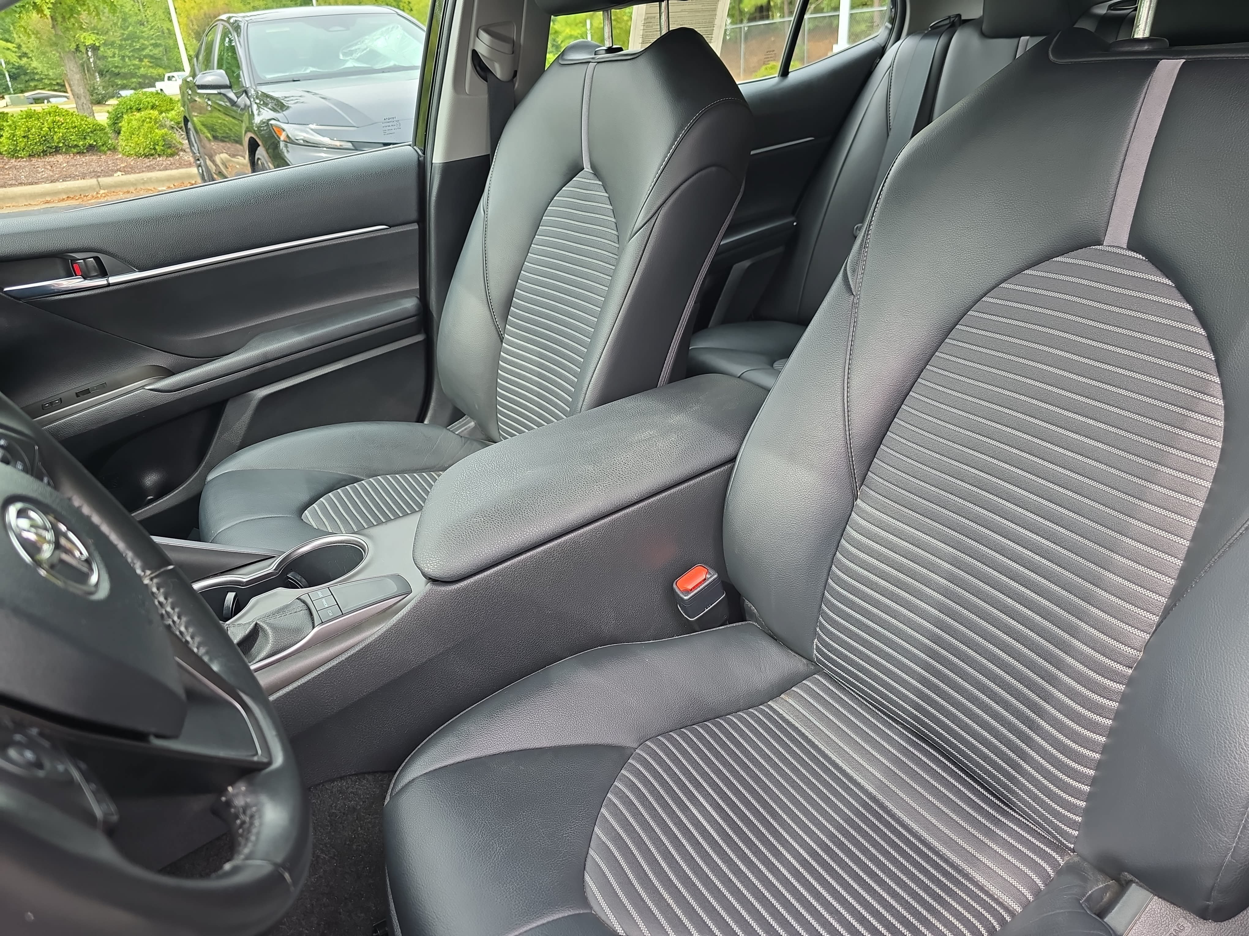 Used 2023 Toyota Camry SE FWD image 16