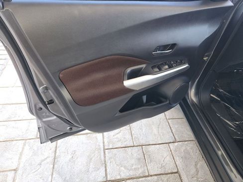 Certified 2020 Nissan Kicks SR image 28