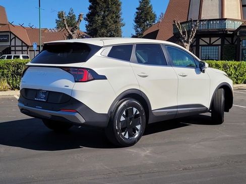 New 2026 Kia Sportage LX image 4