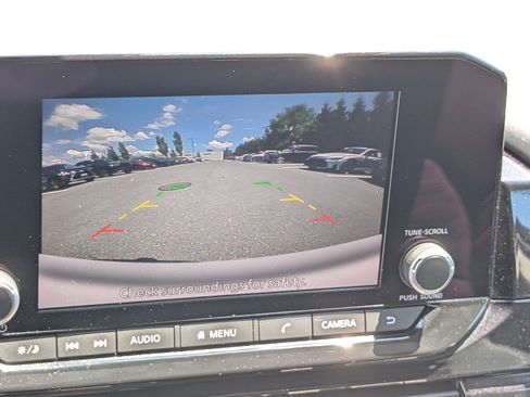 Used 2023 Nissan Pathfinder SV AWD/4WD image 28