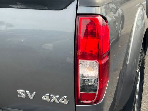 Used 2017 Nissan Frontier SV image 17