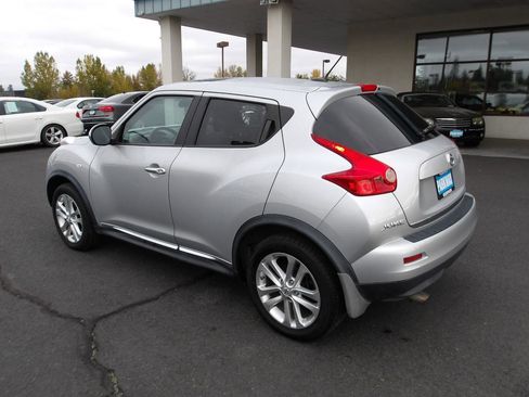 Used 2013 Nissan Juke SL w/ Chrome Pkg AWD/4WD image 3