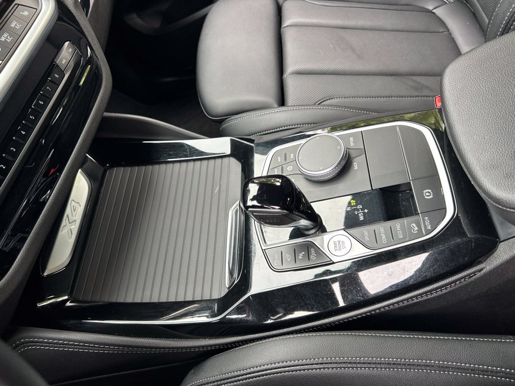 Used 2024 BMW X4 xDrive30i w/ Parking Assistance Package AWD/4WD image 37