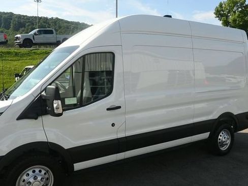 New 2026 Ford Transit 250 148 High Roof AWD image 5