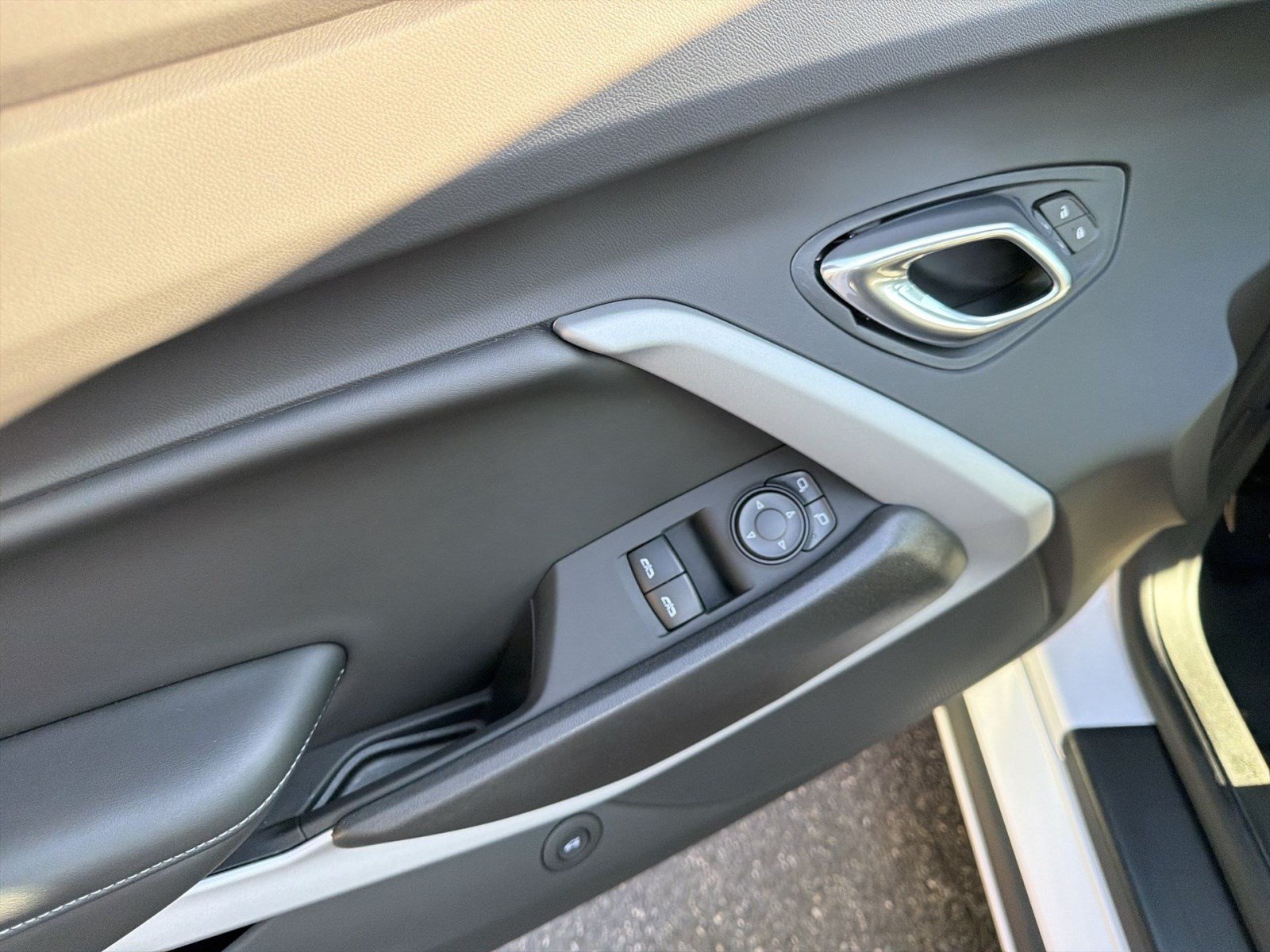 Used 2020 Chevrolet Camaro SS RWD image 15