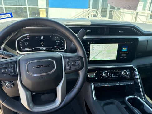Used 2024 GMC Sierra 2500 Denali w/ Denali Reserve Package AWD/4WD image 28