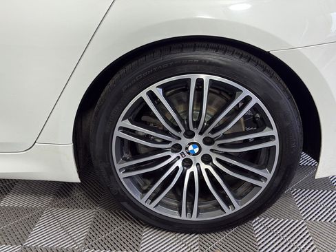 Used 2019 BMW 540i xDrive w/ M Sport Package image 14