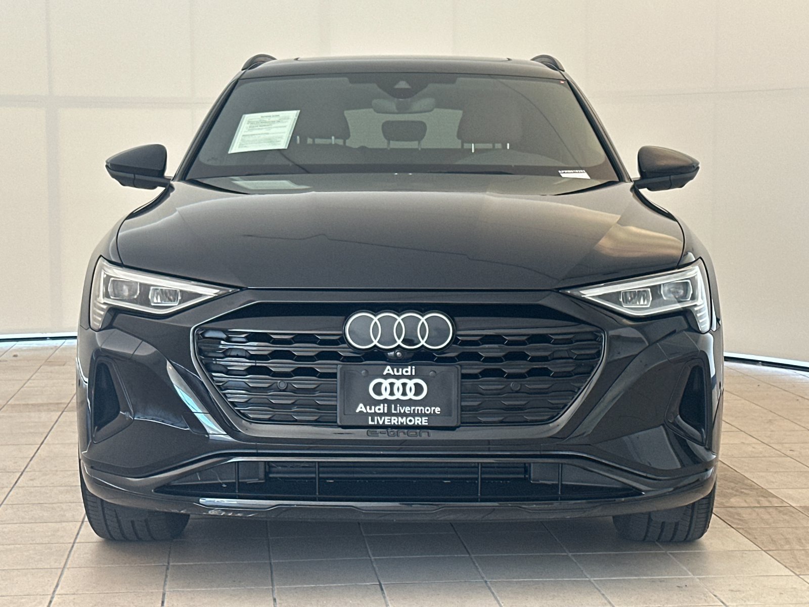 Used 2024 Audi Q8 e-tron Premium Plus w/ Premium Plus Package AWD/4WD image 9