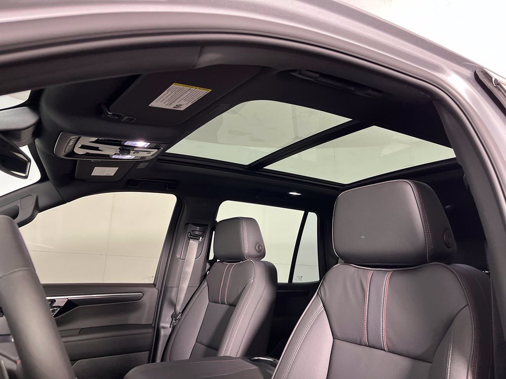 New 2026 Chevrolet Tahoe RST w/ Comfort Package AWD/4WD image 8
