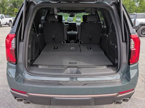 New 2026 GMC Yukon AT4 Ultimate AWD/4WD image 10