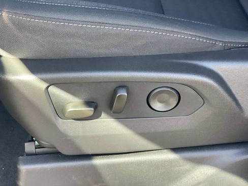 New 2026 GMC Sierra 1500 SLE w/ Preferred Package image 16