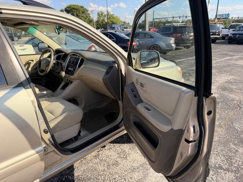 Used 2007 Toyota Highlander Limited FWD image 12