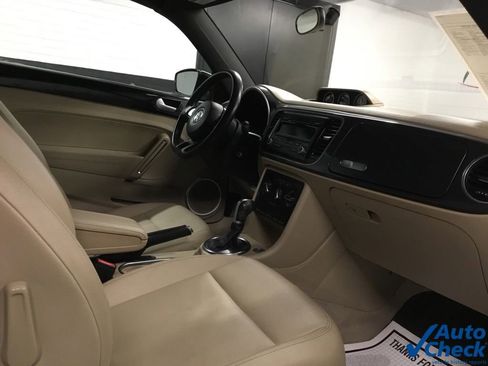 Used 2013 Volkswagen Beetle 2.0T image 38