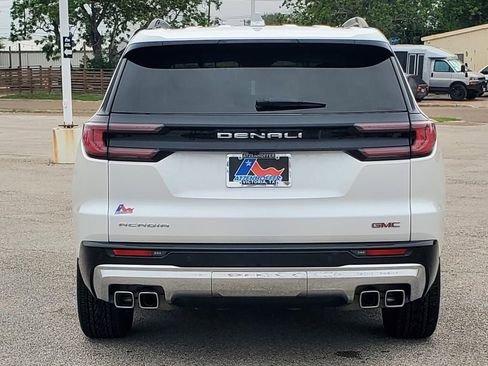 Certified 2025 GMC Acadia Denali FWD image 4