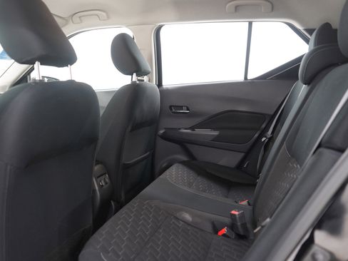 Used 2024 Nissan Kicks SV image 17