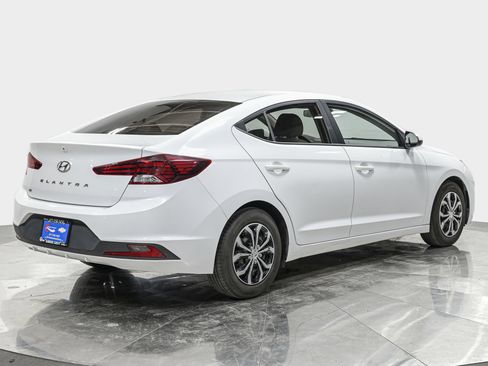 Used 2020 Hyundai Elantra SE FWD image 8