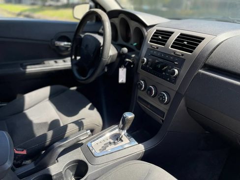 Used 2010 Dodge Avenger SXT FWD image 16