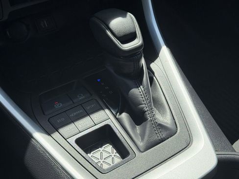 Used 2024 Toyota RAV4 LE image 6