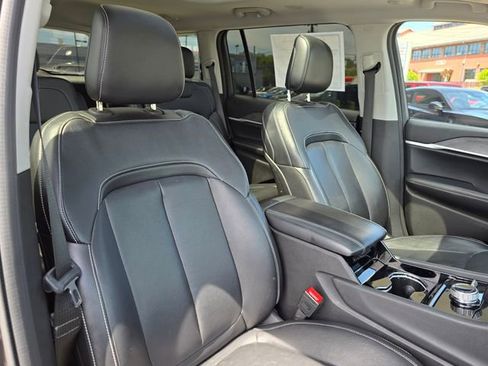 Used 2022 Jeep Grand Cherokee L Limited AWD/4WD image 45