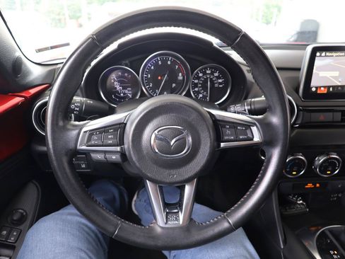 Used 2017 MAZDA MX-5 Miata Grand Touring RWD image 24