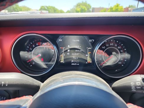 Used 2021 Jeep Wrangler Rubicon AWD/4WD image 22