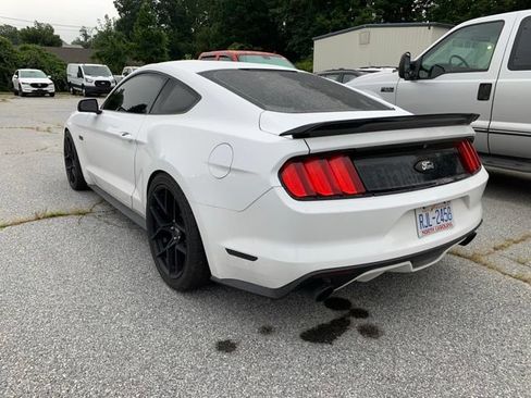 Used 2015 Ford Mustang GT RWD image 6