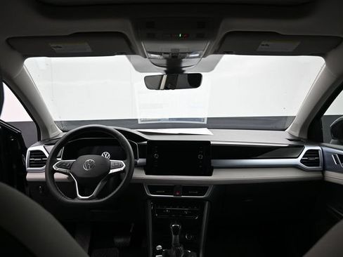 New 2026 Volkswagen Taos SE AWD/4WD image 10