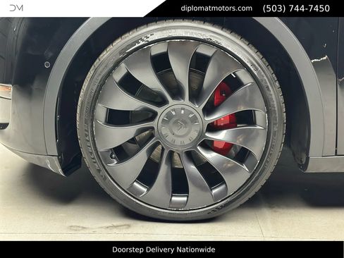 Used 2022 Tesla Model Y Performance image 36