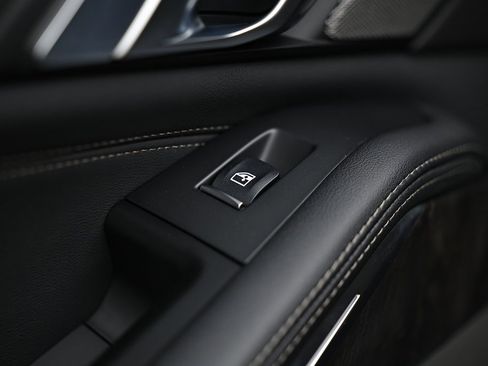 New 2026 BMW X5 xDrive40i w/ Climate Comfort Package image 25