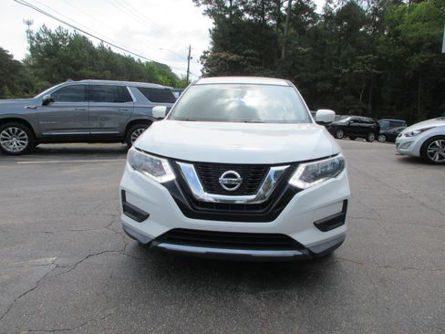 Used 2017 Nissan Rogue S FWD image 2