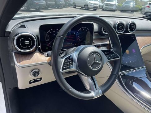 Used 2025 Mercedes-Benz C 300 Sedan image 19